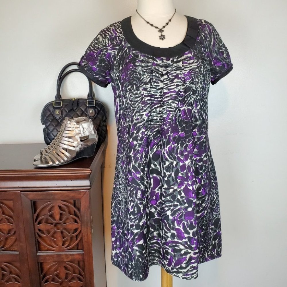 BCBGMaxazria Short Sleeve Pull-On Dress Size M
